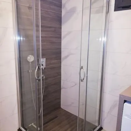 1+1 In Аланія